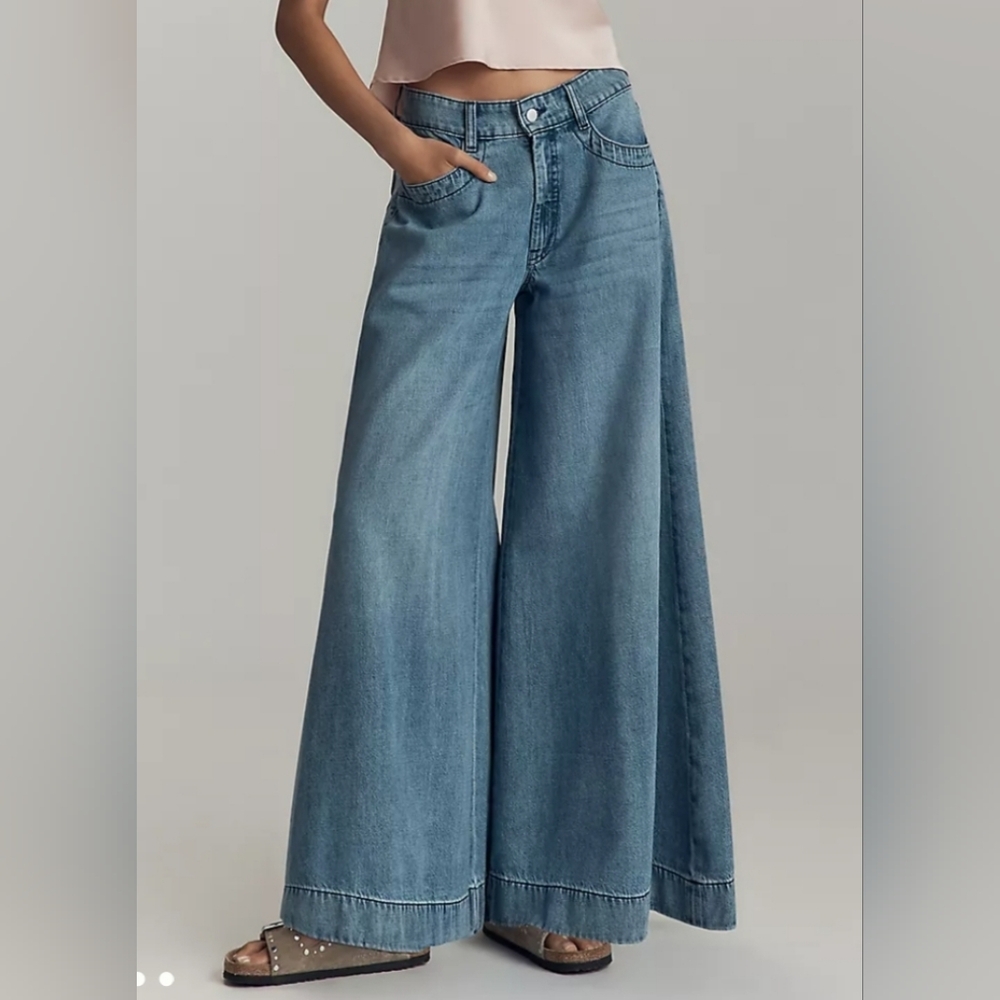 Pilcro Mid-Rise Super-Wide-Leg Jeans, Brand New Size 28